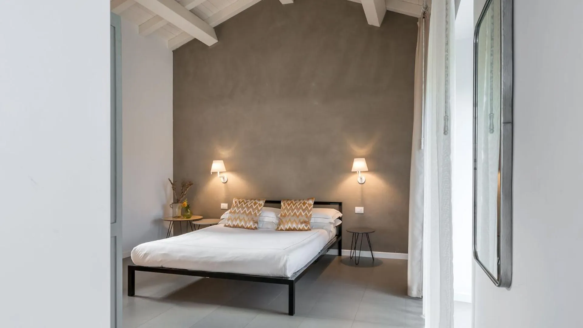 Tale Restaurant & Suite Piedimonte Etneo 3*,  Italy
