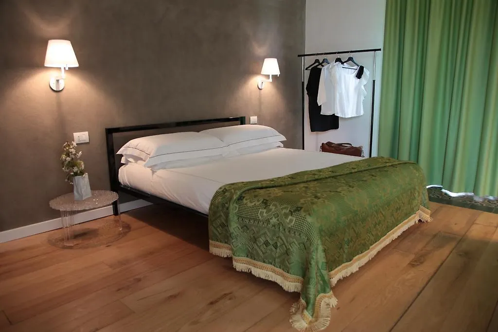 Tale Restaurant & Suite Piedimonte Etneo 3*,